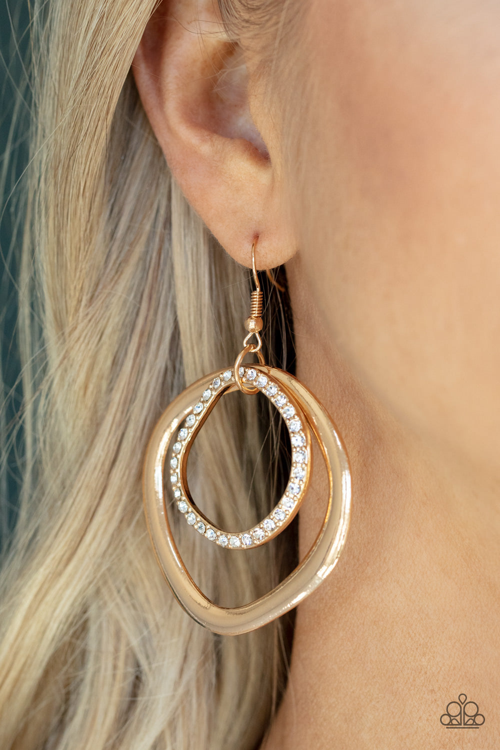 Paparazzi ♥ Spinning With Sass - Gold ♥ Earrings