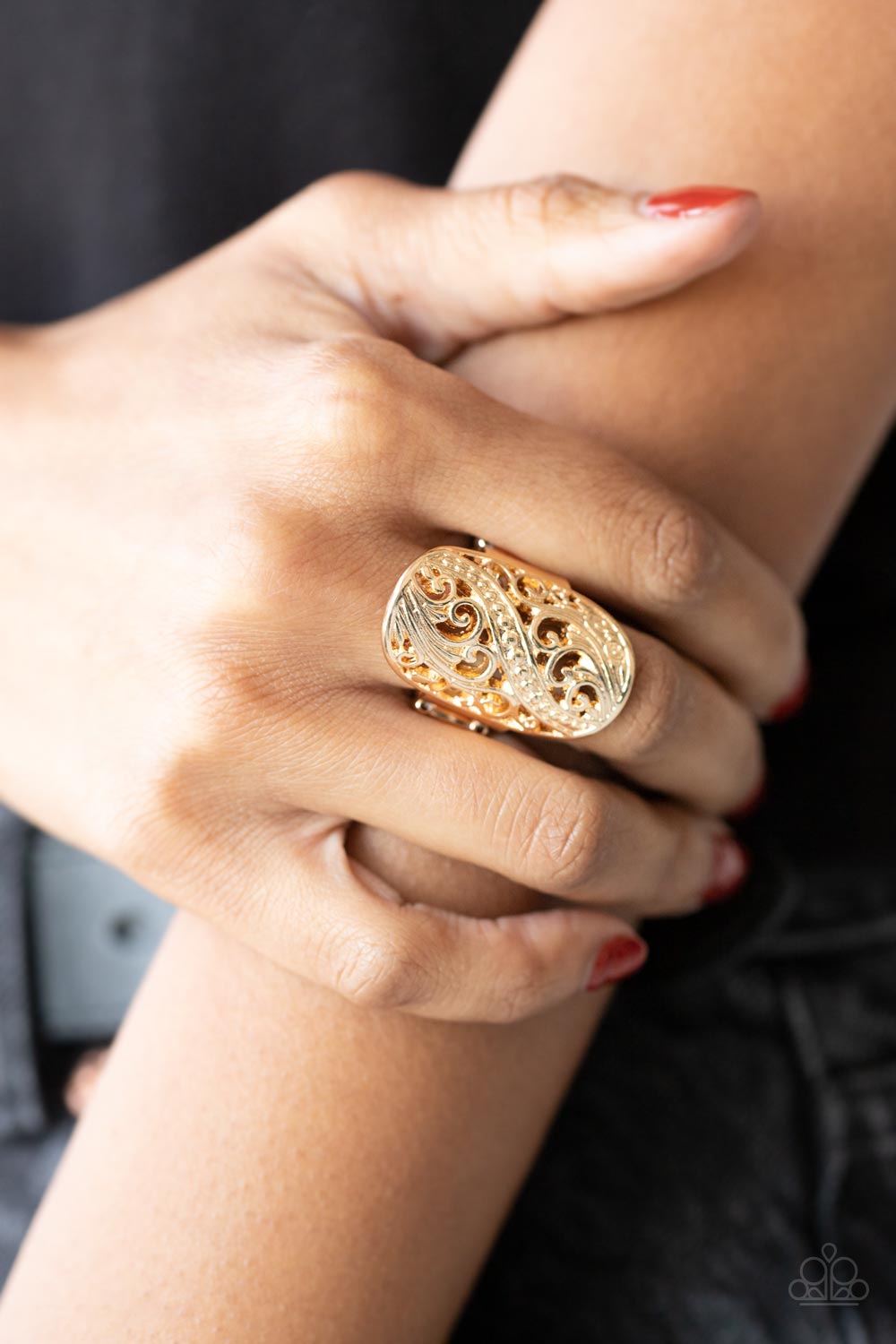 Paparazzi ♥ Pier Paradise - Gold ♥ Ring