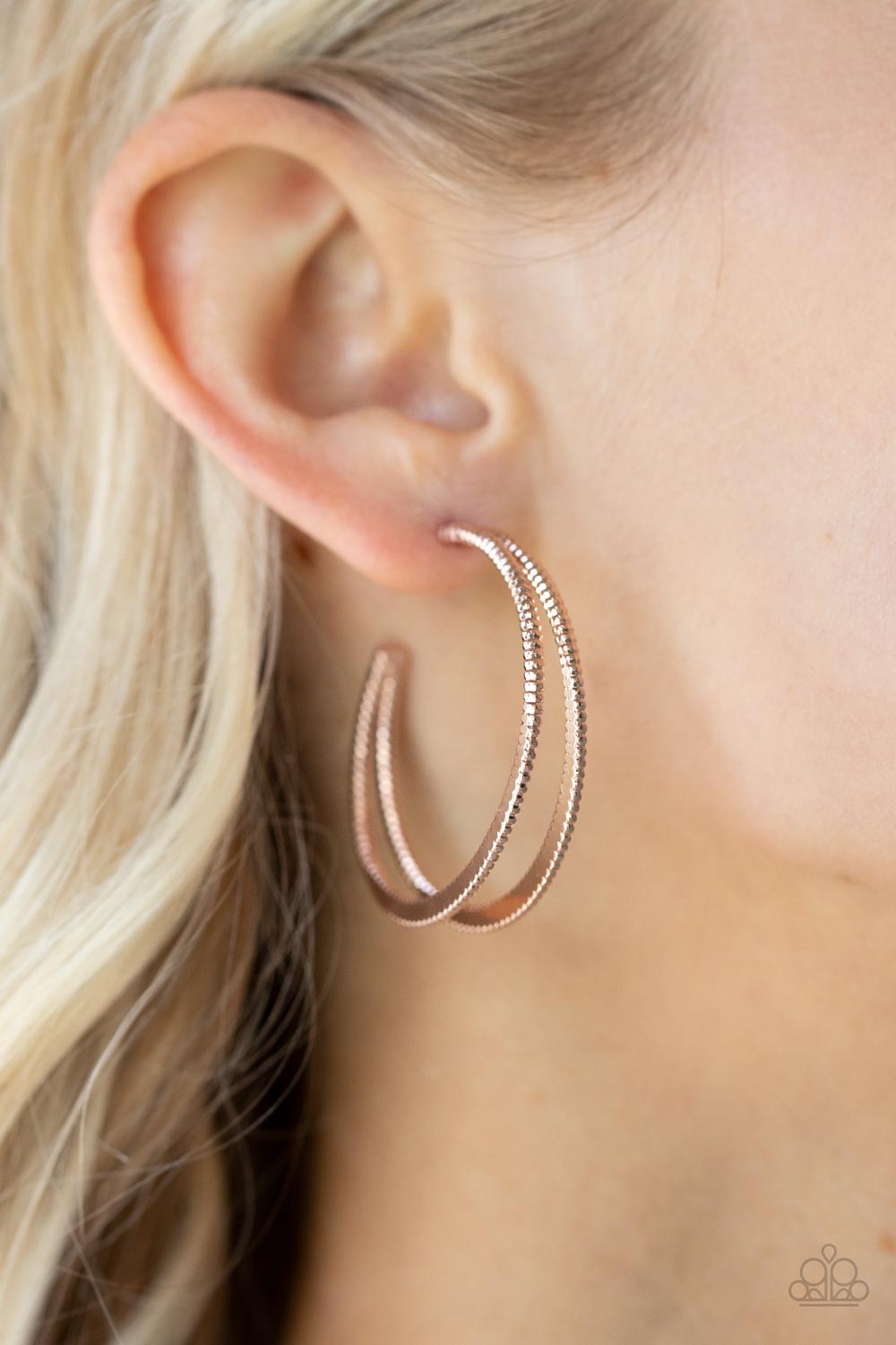 Paparazzi ♥ Rustic Curves - Rose Gold ♥ Earrings