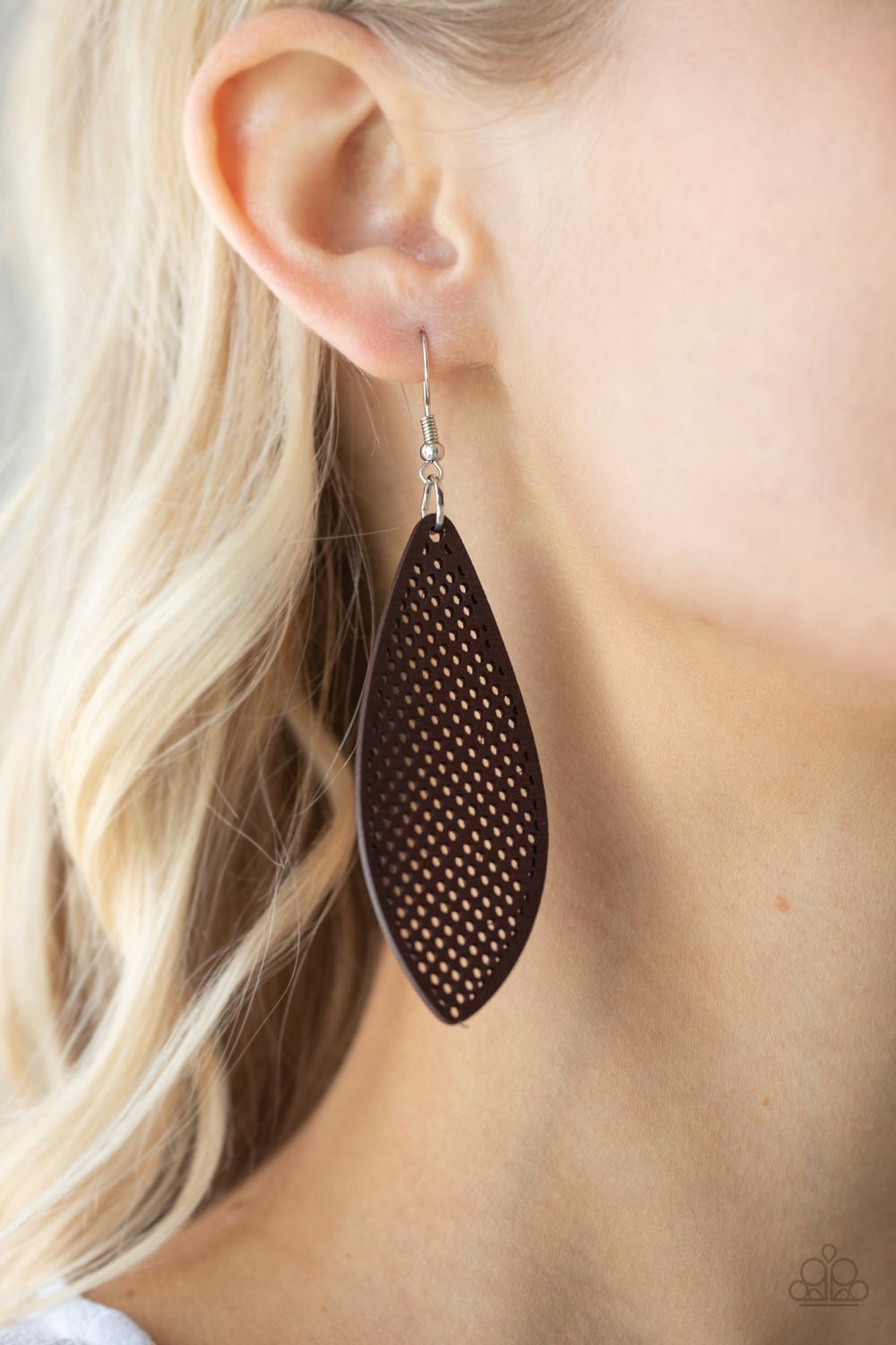 Paparazzi ♥ Surf Scene - Brown ♥ Earrings