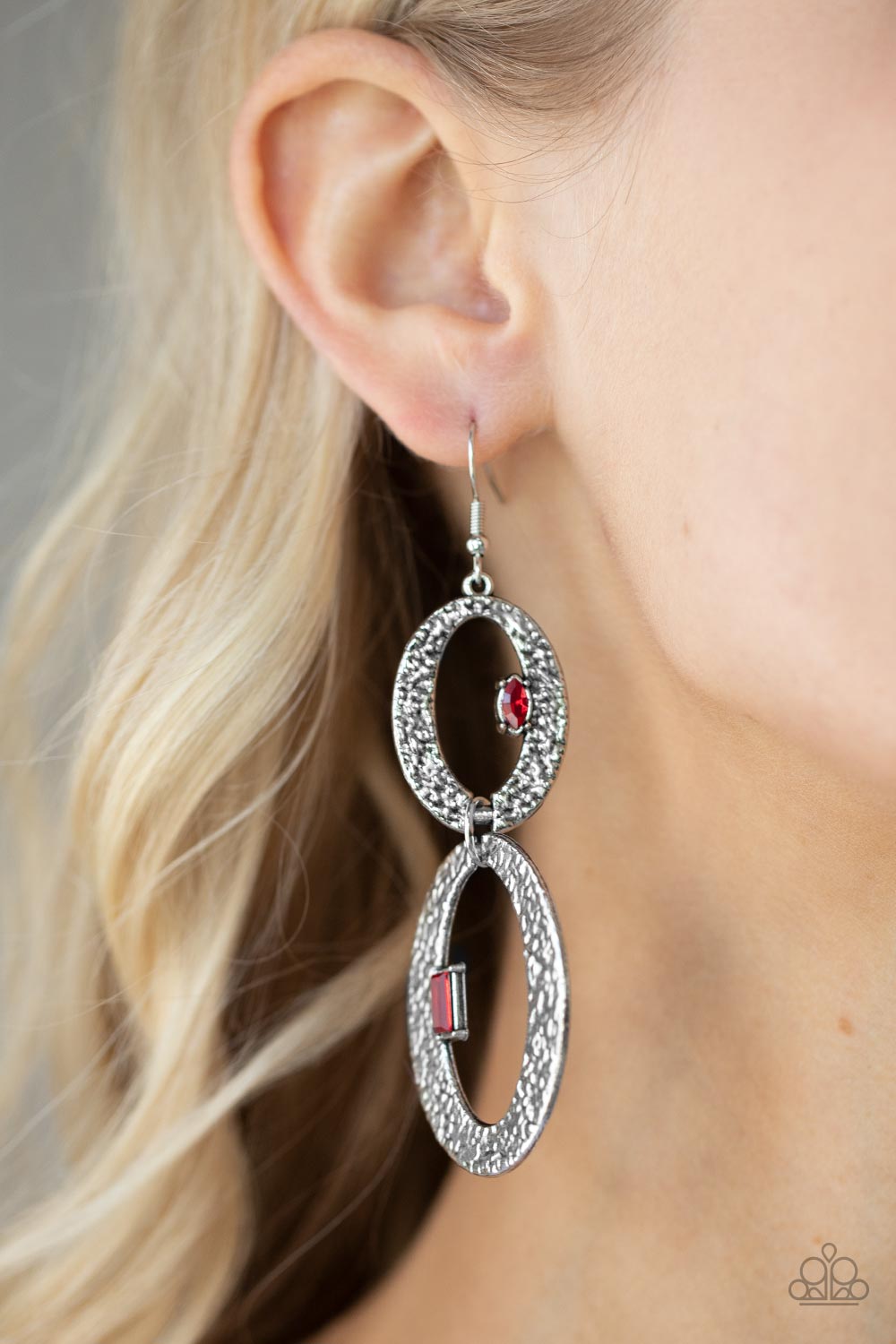 Paparazzi ♥ OVAL and OVAL Again - Red ♥ Earrings