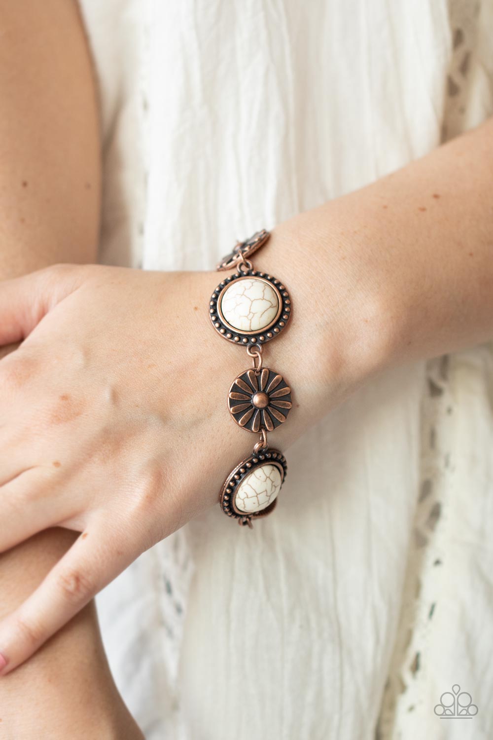 Paparazzi ♥ Fredonia Flower Patch - Copper ♥ Bracelet