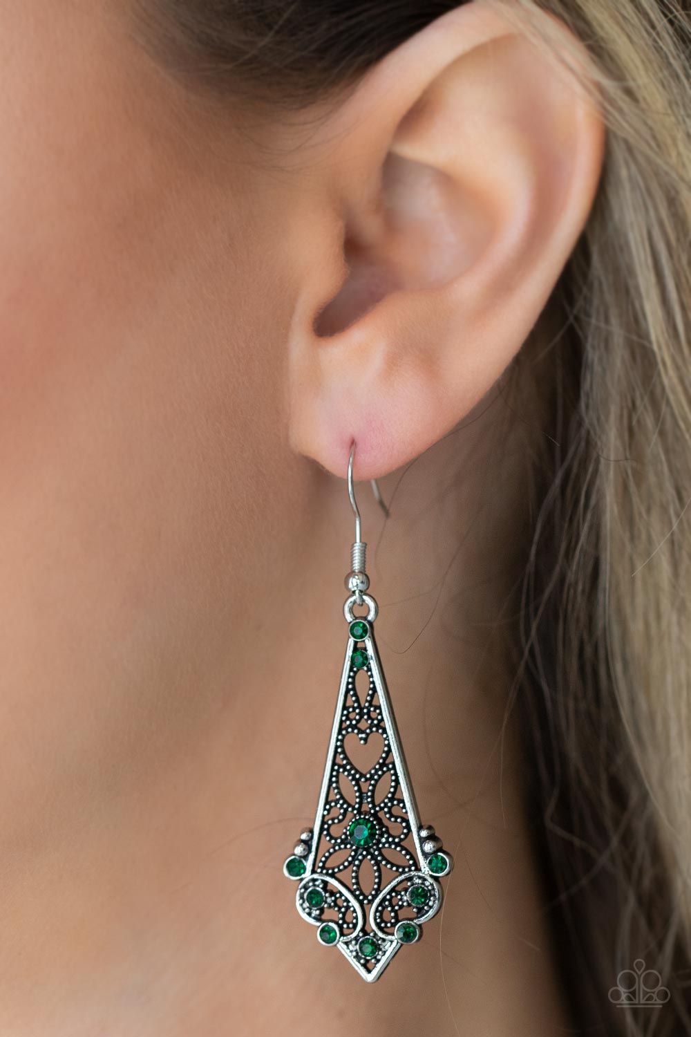 Paparazzi ♥ Casablanca Charisma - Green ♥ Earrings