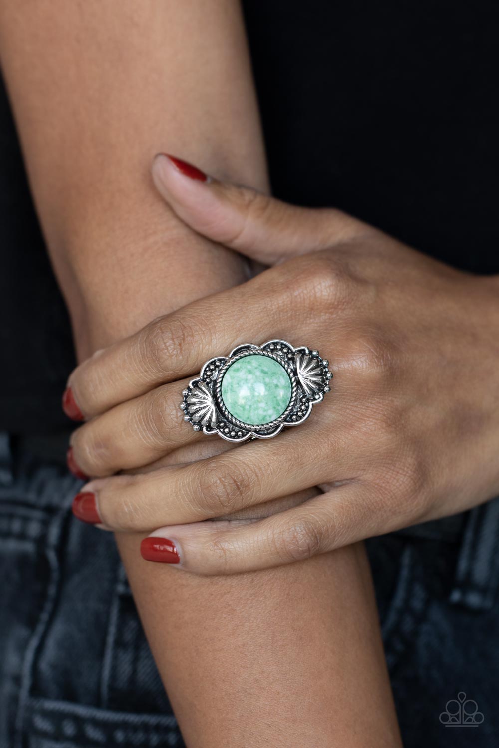 Paparazzi ♥ Atlantis Adventure - Green ♥ Ring