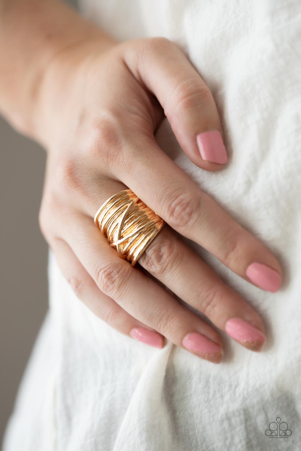 Paparazzi ♥ Urban Overlap - Gold ♥ Ring