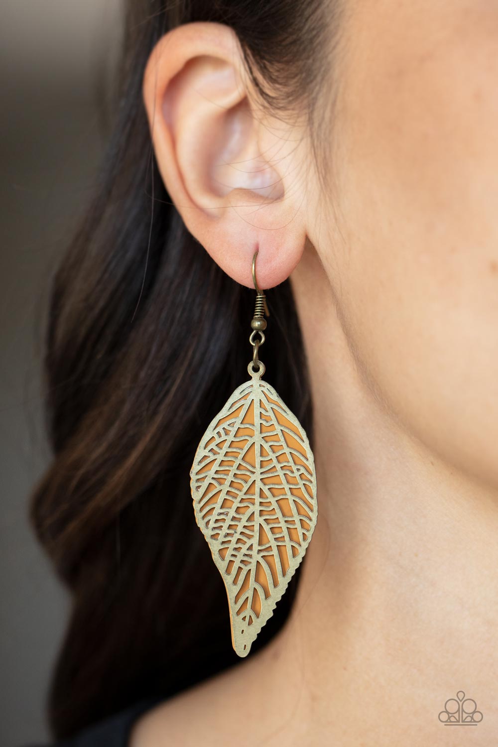 Paparazzi ♥ Leafy Luxury - Brass ♥ Earrings