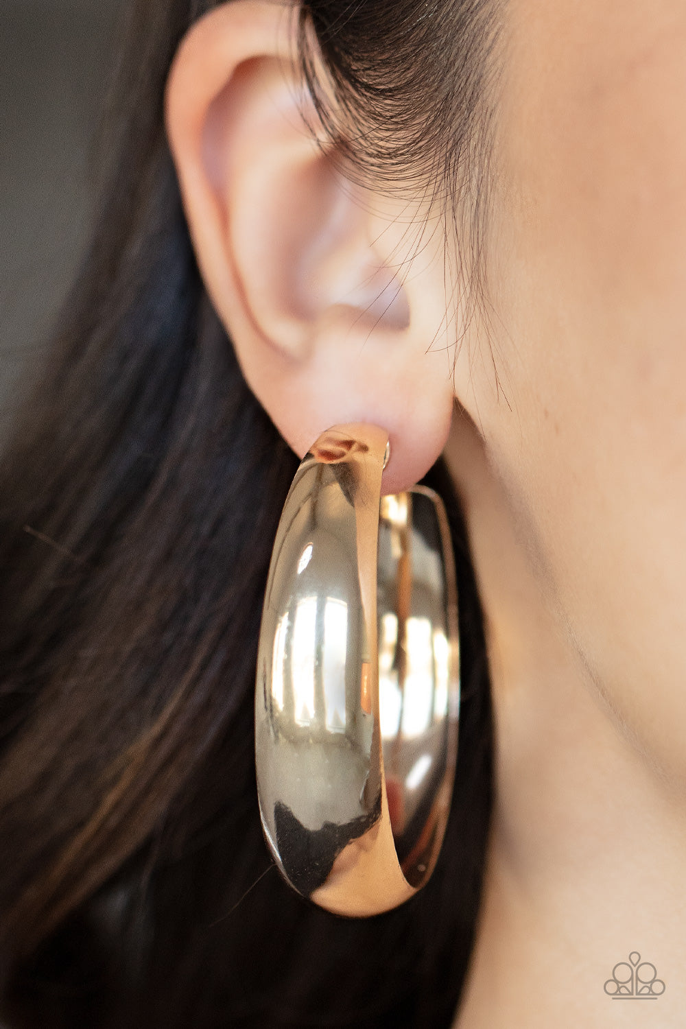 Paparazzi ♥ Flat Out Flawless - Gold ♥ Earrings