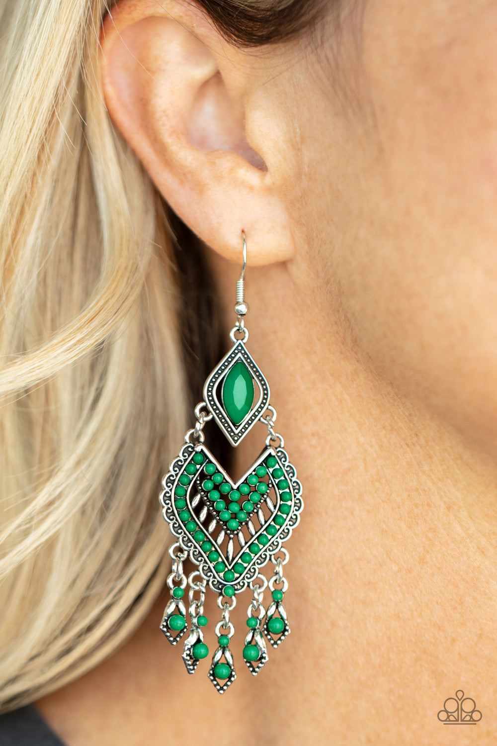 Paparazzi ♥ Dearly Debonair - Green ♥ Earrings