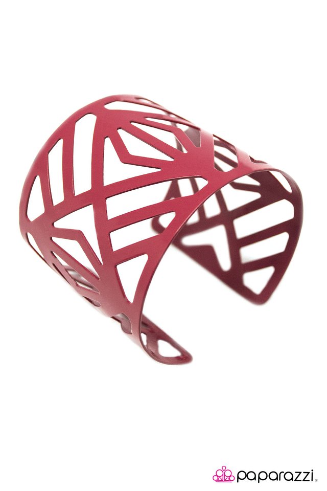 Paparazzi ♥ Queen Of The Amazon - Red ♥ Bracelet