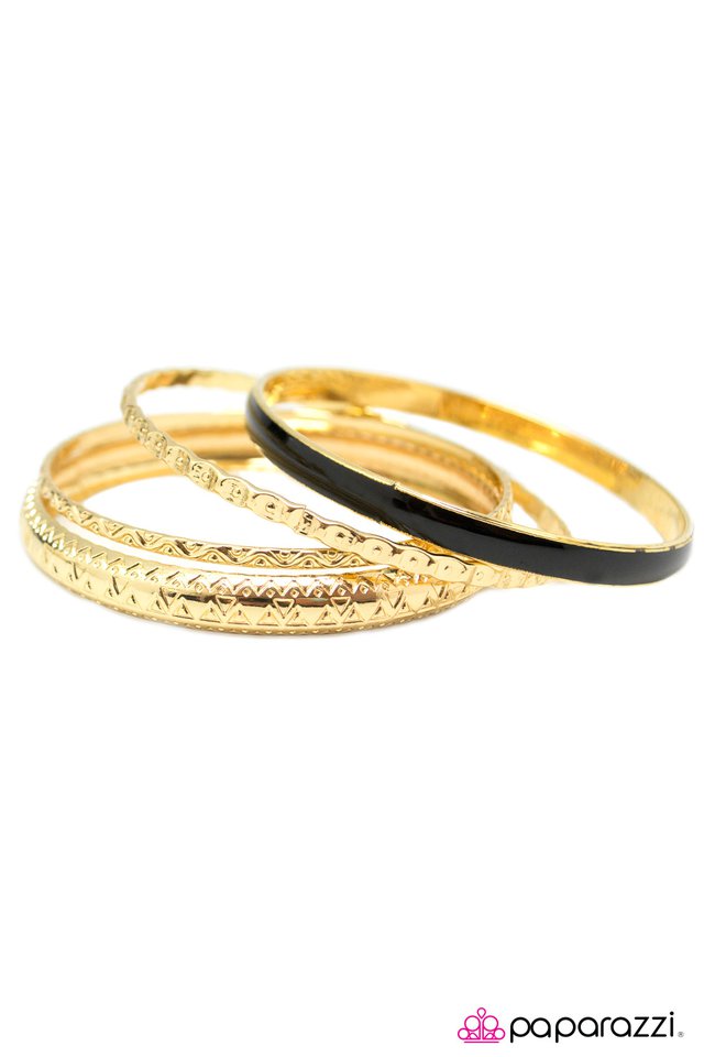 Paparazzi ♥ Rule Breaker - Black ♥ Bracelet