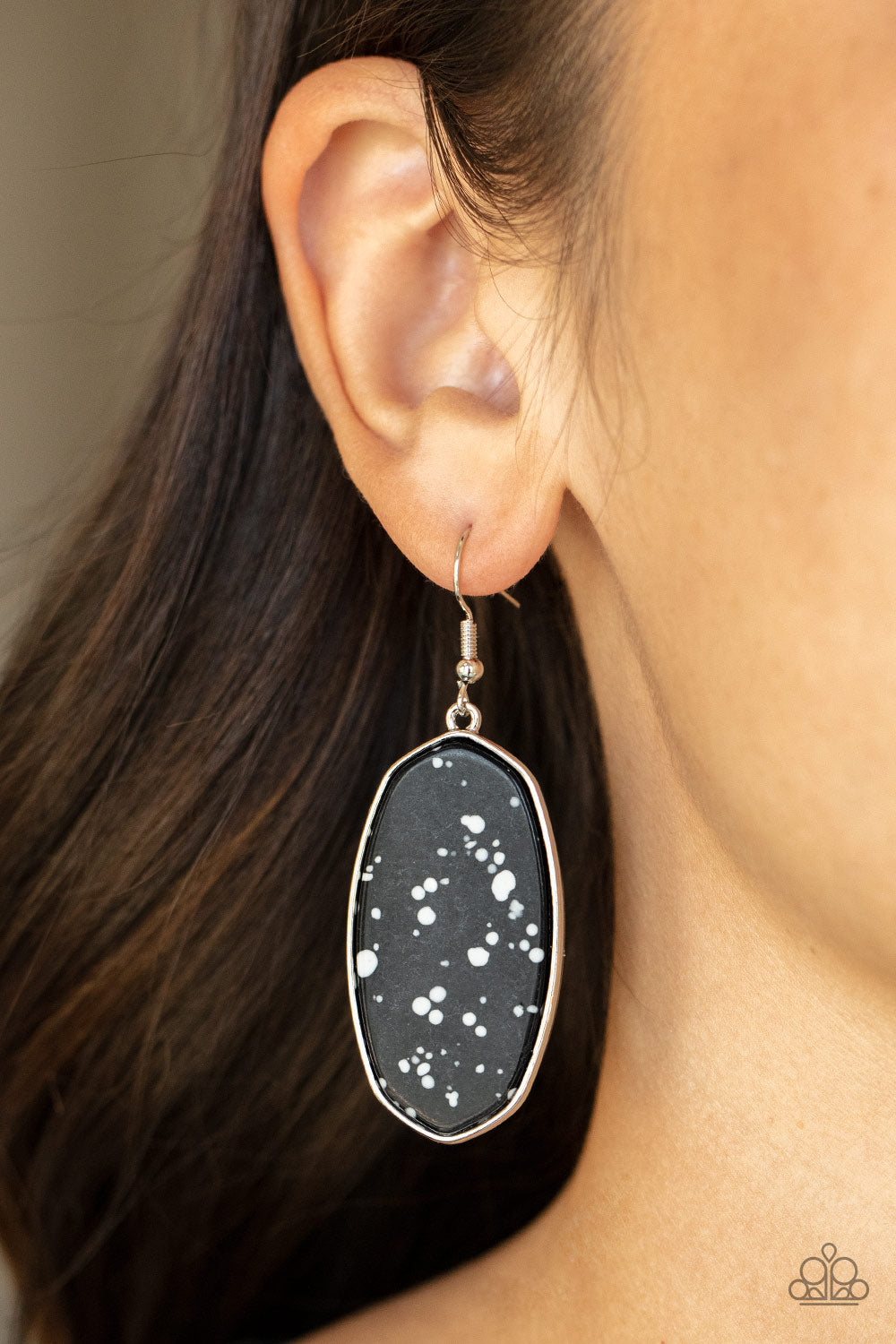 Paparazzi ♥ Stone Sculptures - Black ♥ Earrings