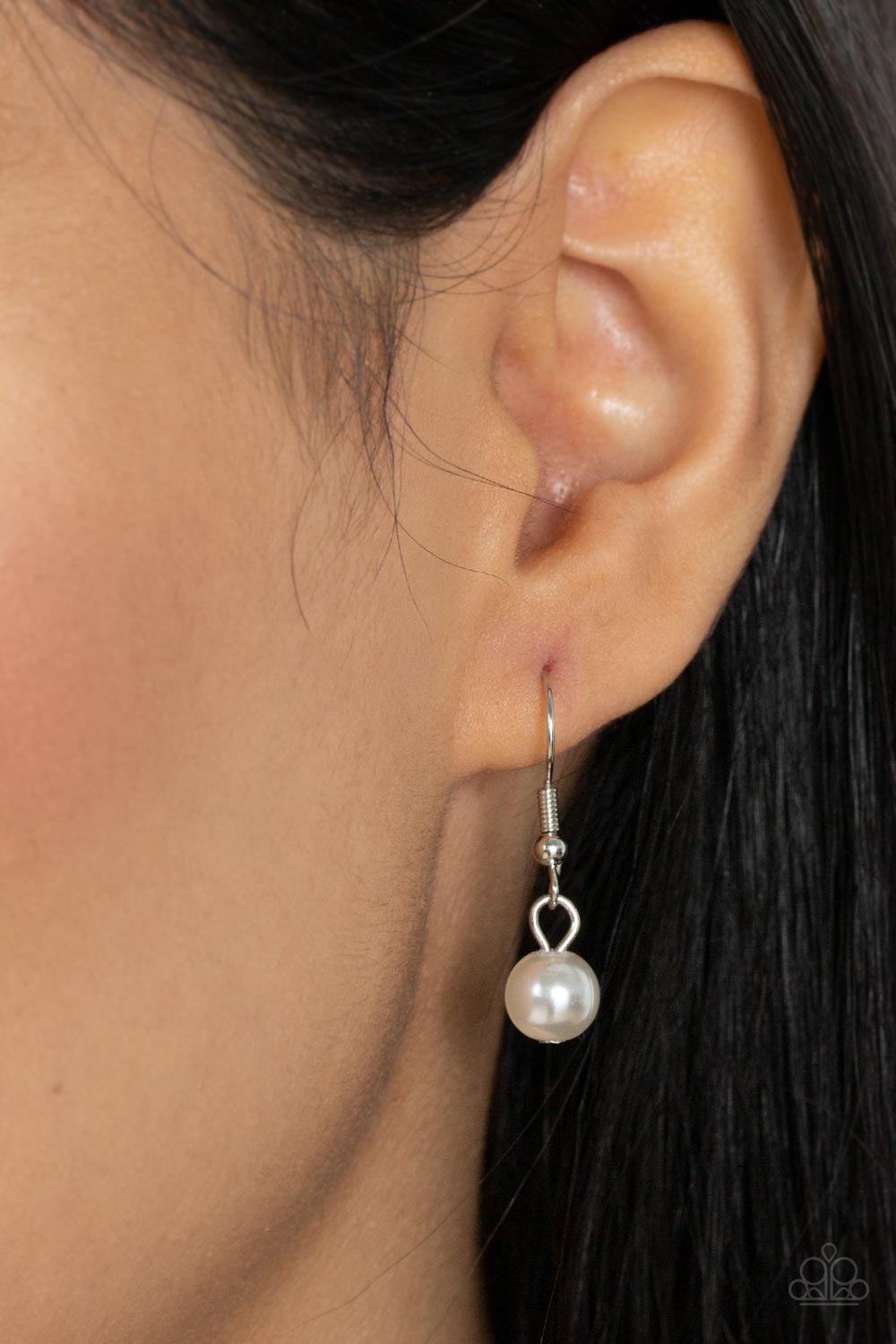 Paparazzi ♥ Drip Drop Dazzle - White ♥ Necklace