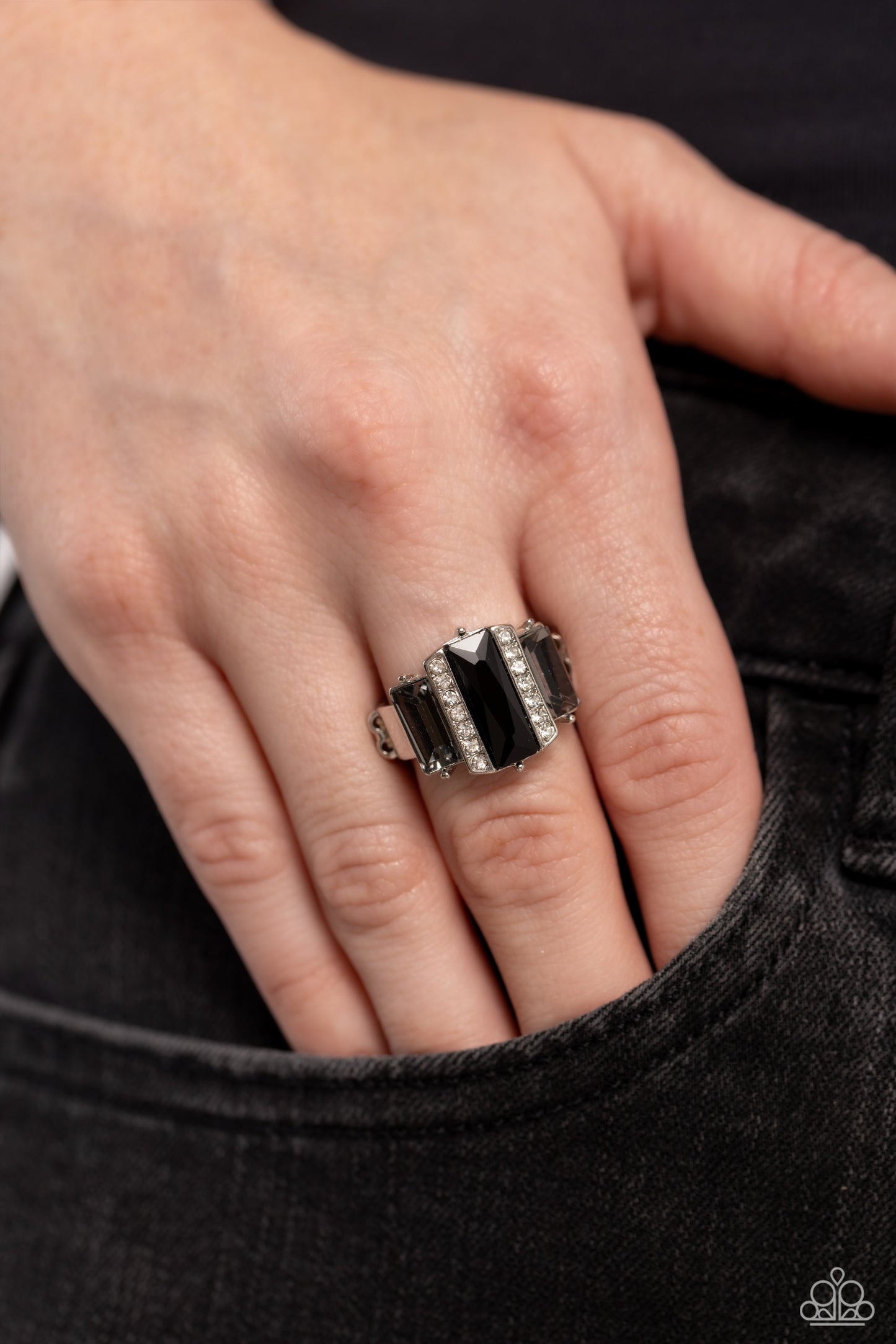 a-glitzy-verdict-black-p4re-bkxx-245xx