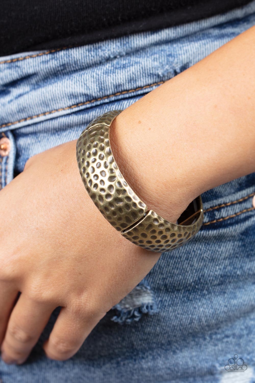 Paparazzi ♥ Come Under The Hammer - Brass ♥ Bracelet