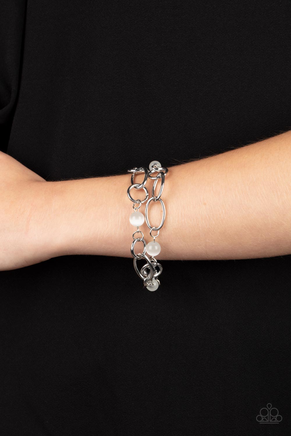 Paparazzi ♥ Delightfully Daydreamy - White ♥ Bracelet