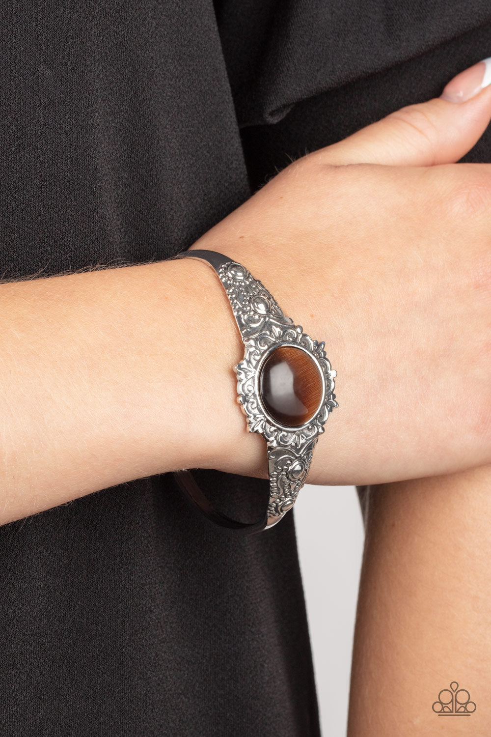 Paparazzi ♥ Extravagantly Enchanting - Brown ♥ Bracelet