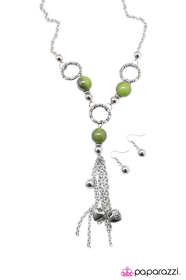 Paparazzi ♥ Swing From The Chandelier - Green ♥ Necklace