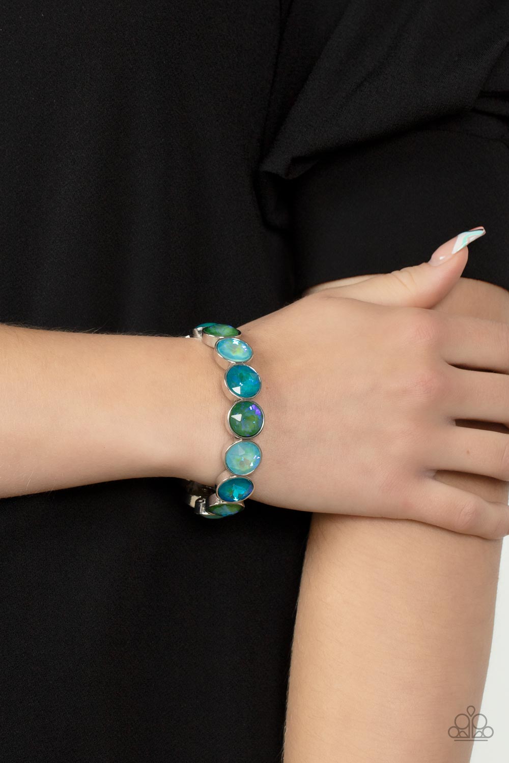 Paparazzi ♥ Radiant on Repeat - Green ♥ Bracelet