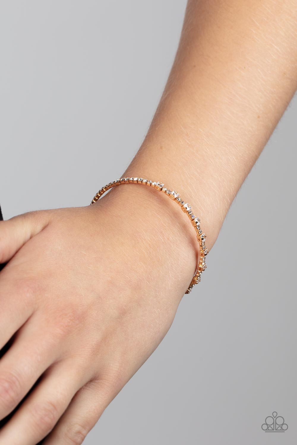 Paparazzi ♥ Timelessly Tiny - Gold ♥ Bracelet