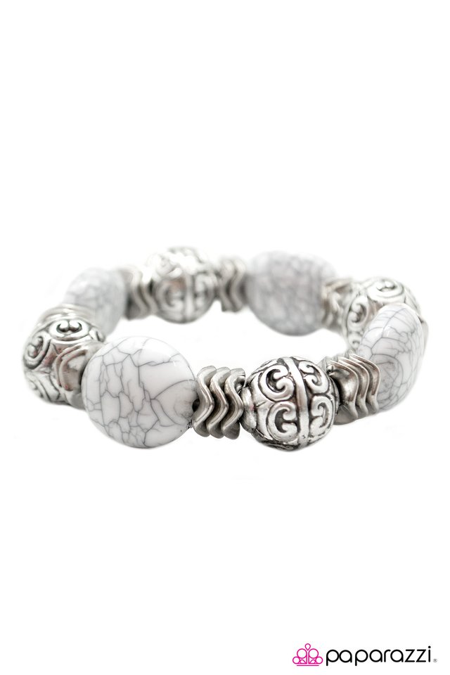 Paparazzi ♥ Cassiopeia - White ♥ Bracelet