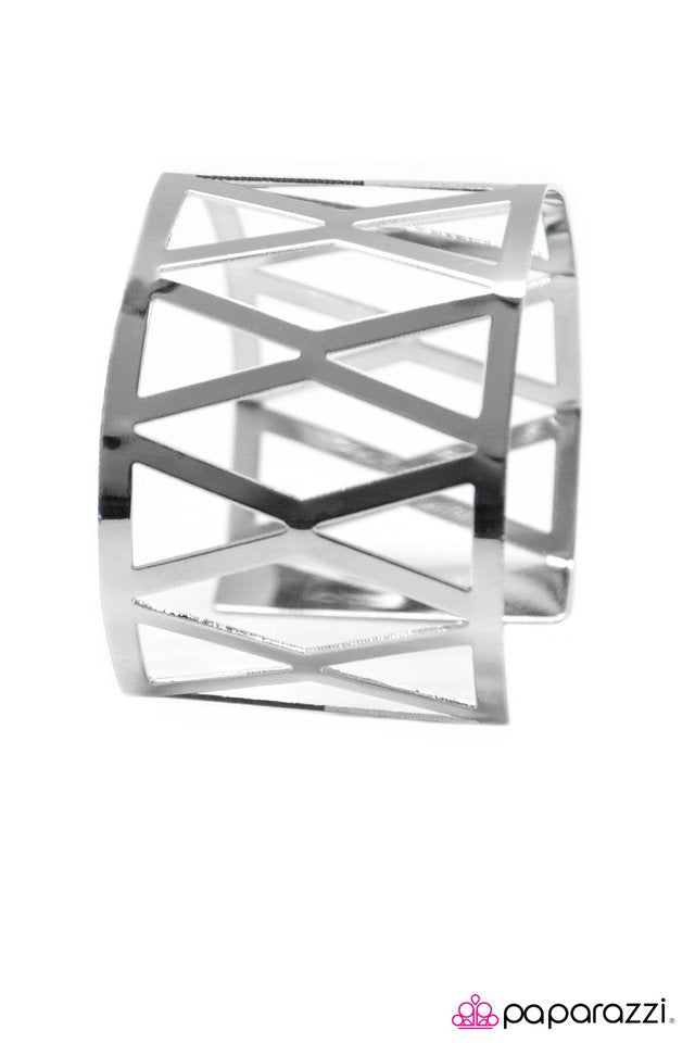 Paparazzi ♥ Crazy X- Girlfriend - Silver ♥ Bracelet