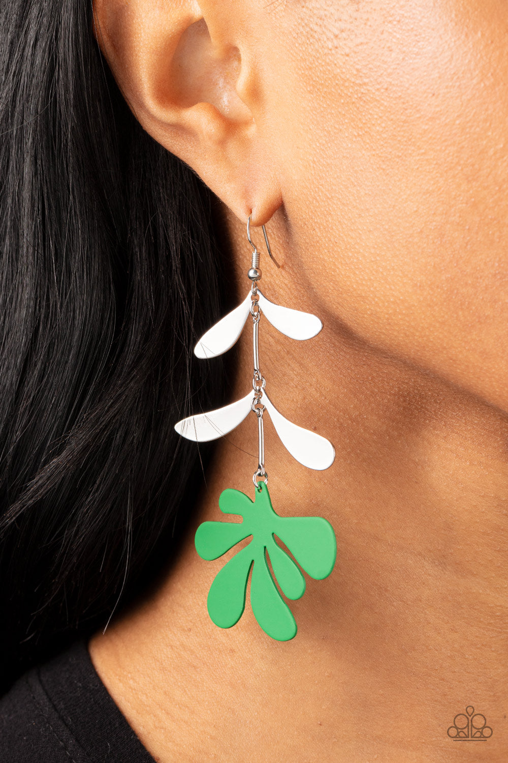 Paparazzi ♥ Palm Beach Bonanza - Green ♥ Earrings