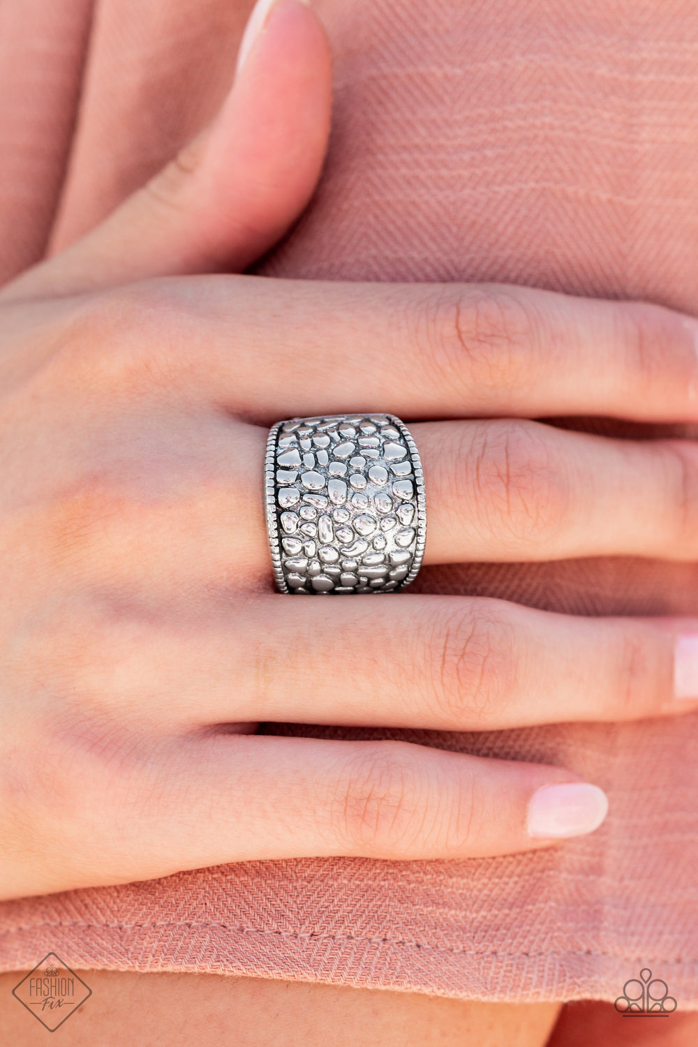 Paparazzi ♥ Dotted Decorum - Silver ♥ Ring