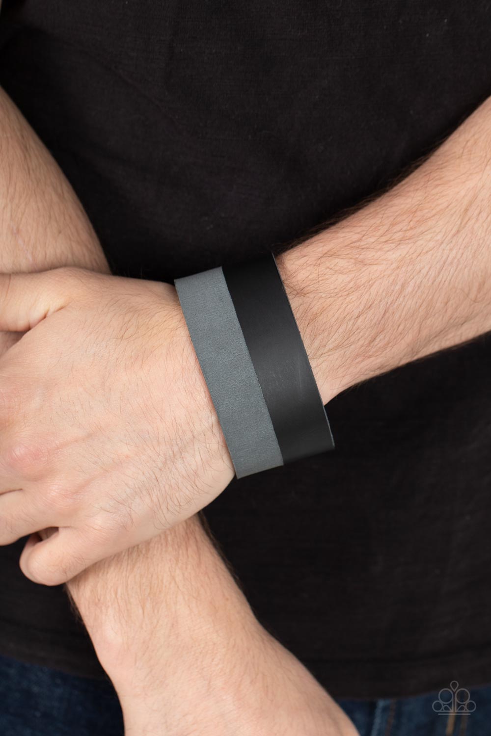 Paparazzi ♥ MOUNTAIN MAN to MOUNTAIN MAN - Black ♥ Mens Bracelet