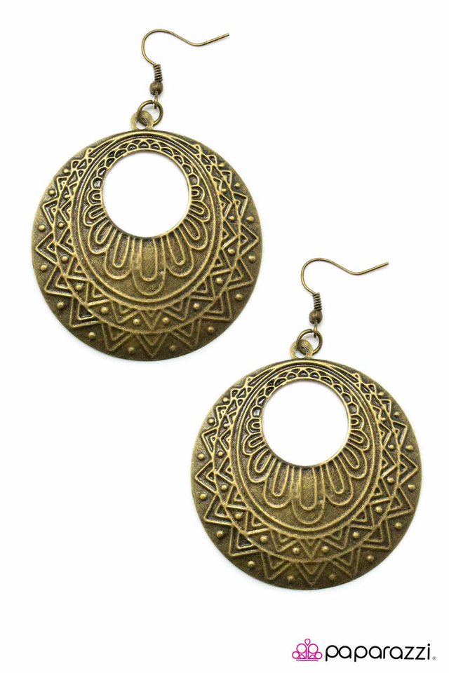 Paparazzi ♥ Under The Tuscan Sun - Brass ♥ Earrings