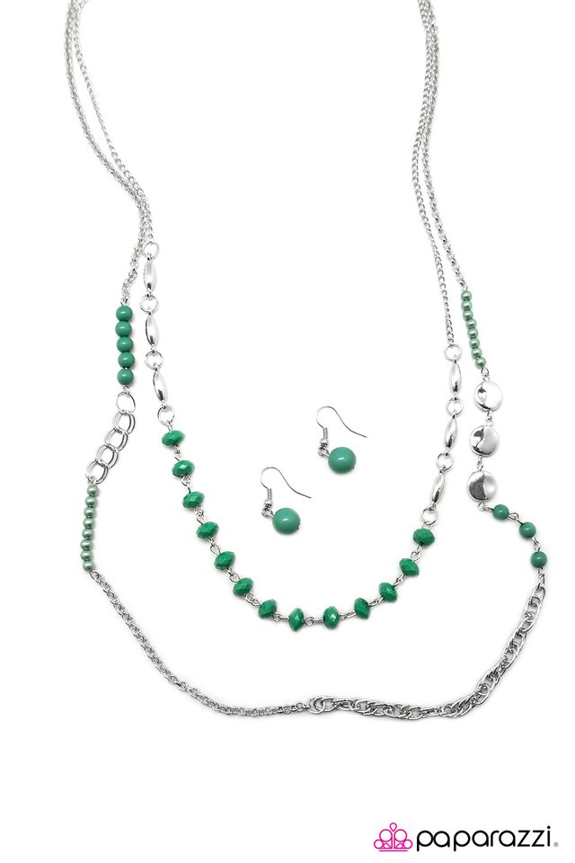 Paparazzi ♥ Emerald Collaboration - Green ♥ Necklace