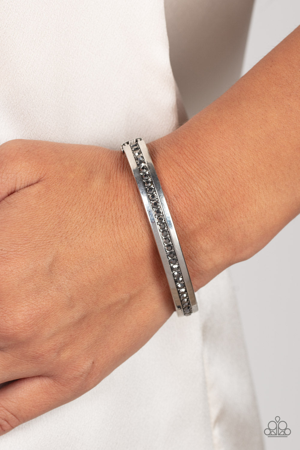 Paparazzi ♥ Urban Reign - Silver ♥ Bracelet