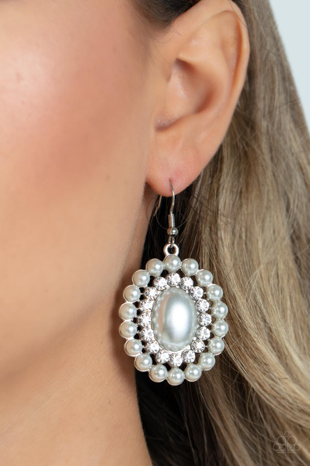 dolled-up-dazzle-white-p5re-wtxx-560xx