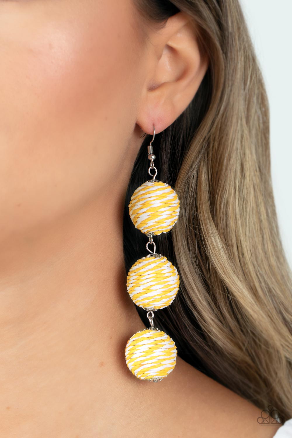 Paparazzi ♥ Laguna Lanterns - Yellow ♥ Earrings