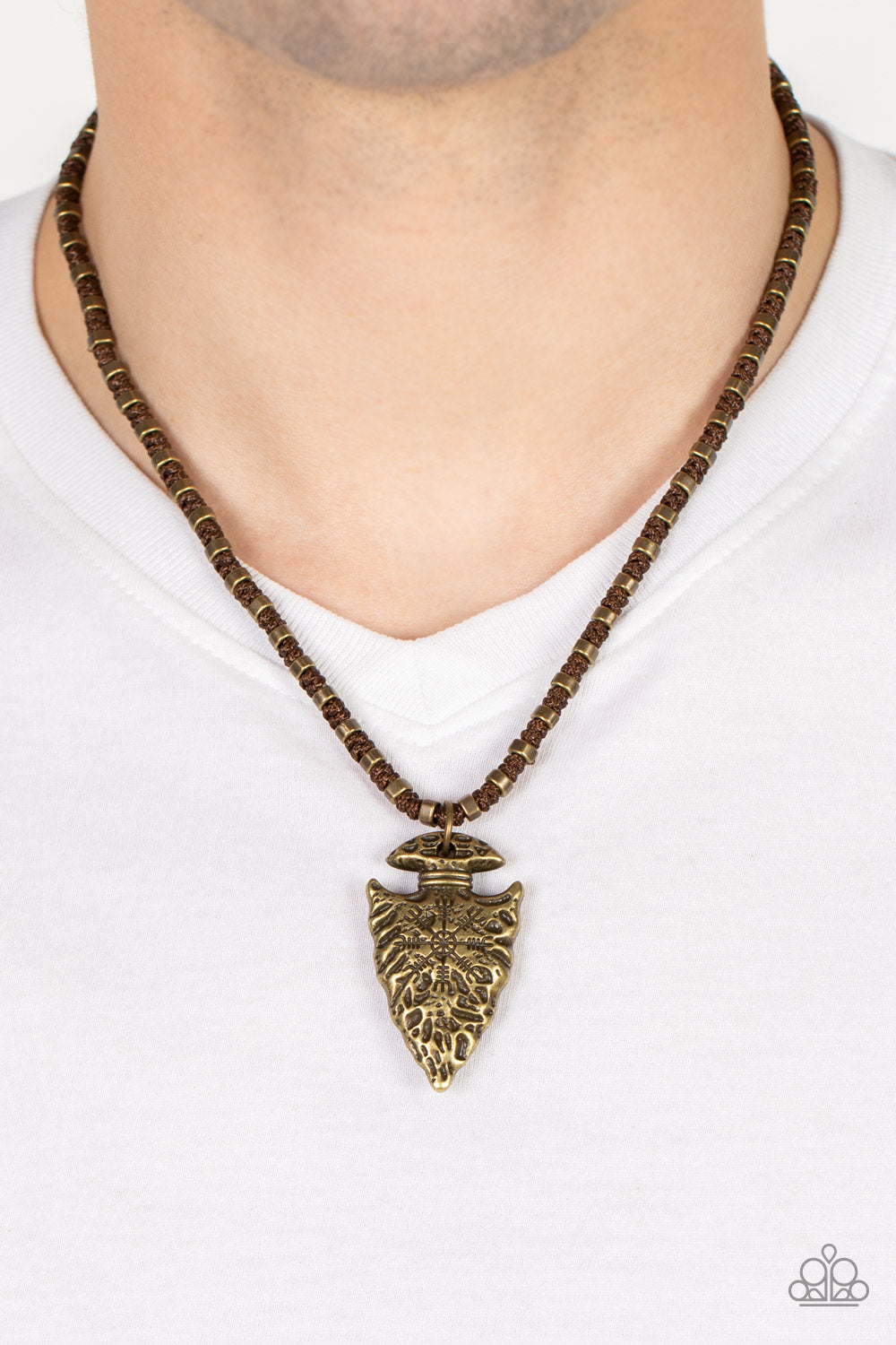 Paparazzi ♥ Get Your ARROWHEAD in the Game - Brass ♥ Necklace