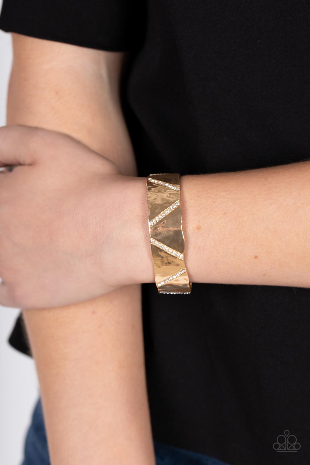 Paparazzi ♥ Couture Crusher - Gold ♥ Bracelet