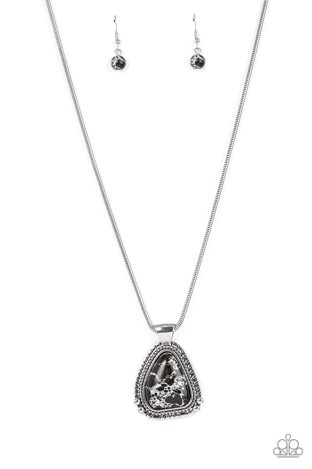 Paparazzi ♥ Artisan Adventure - Black ♥ Necklace – LisaAbercrombie