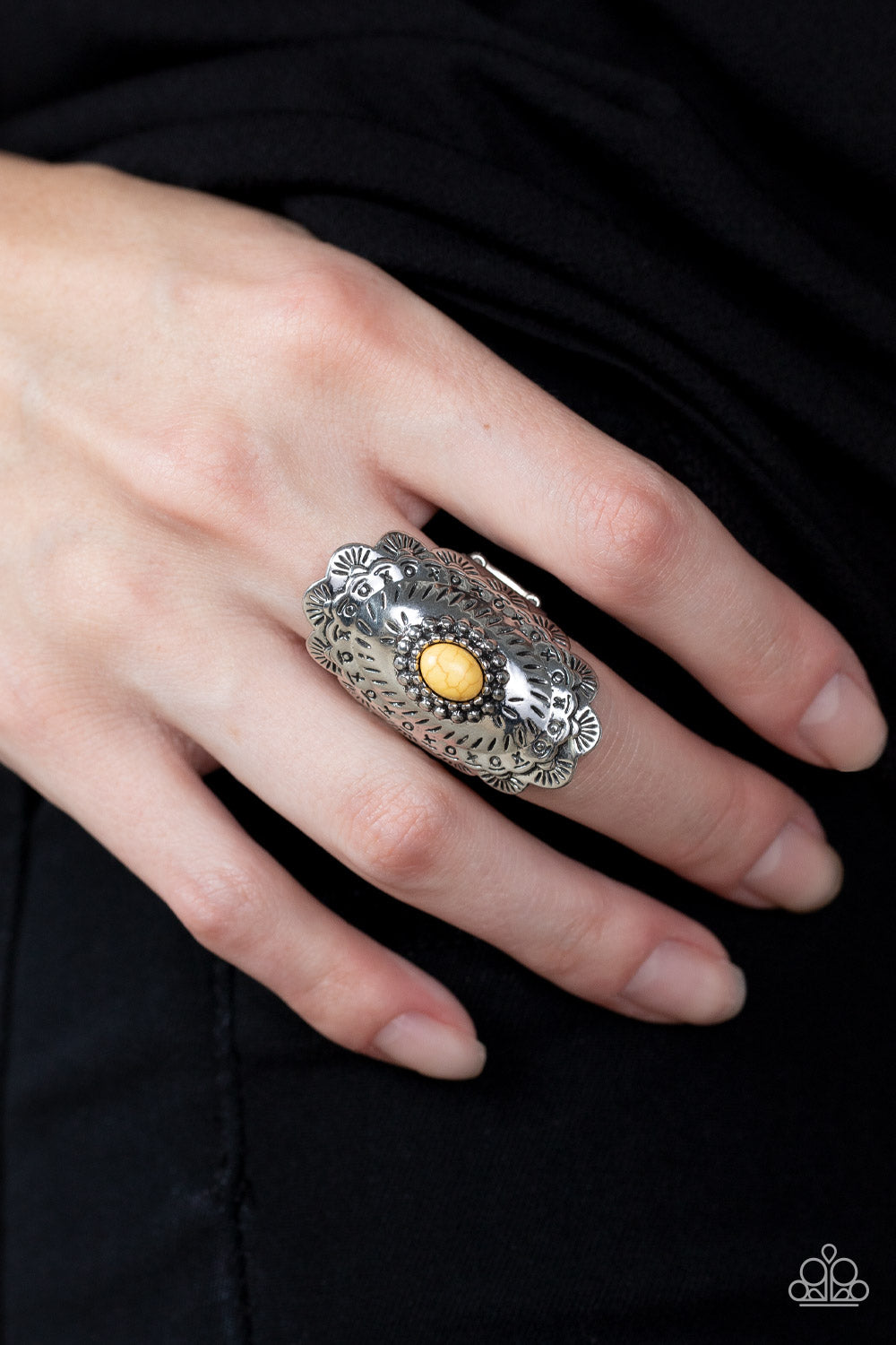Paparazzi ♥ Sagebrush Sea - Yellow ♥ Ring