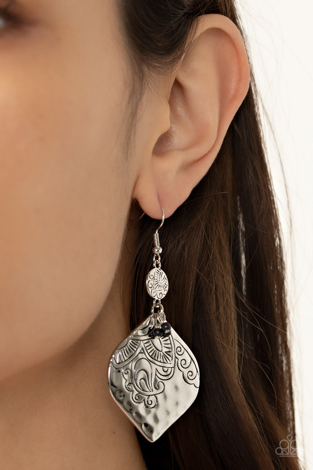 Paparazzi ♥ Tropical Terrace - Black ♥ Earrings