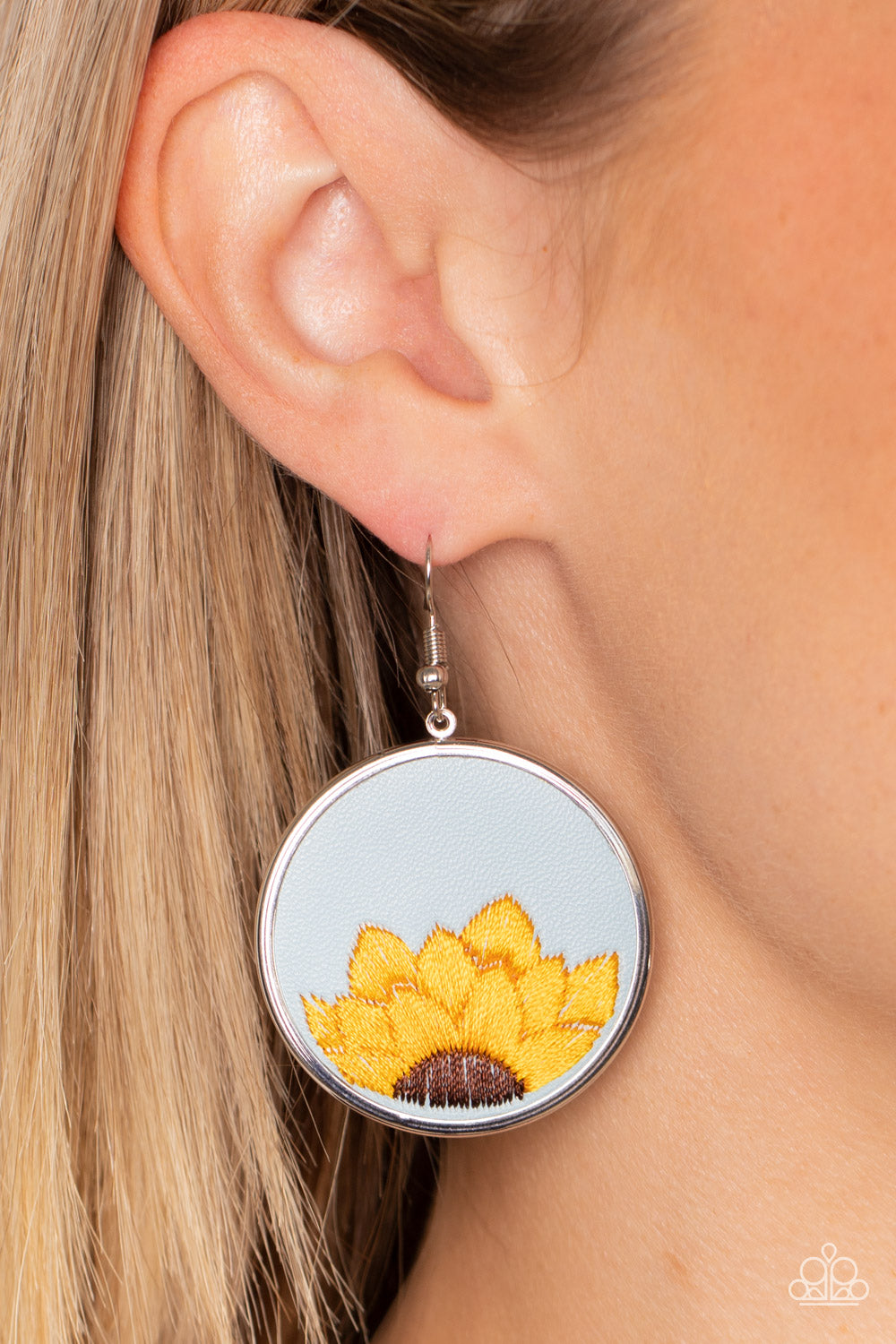 Paparazzi ♥ Sun-Kissed Sunflowers - Blue ♥ Earrings