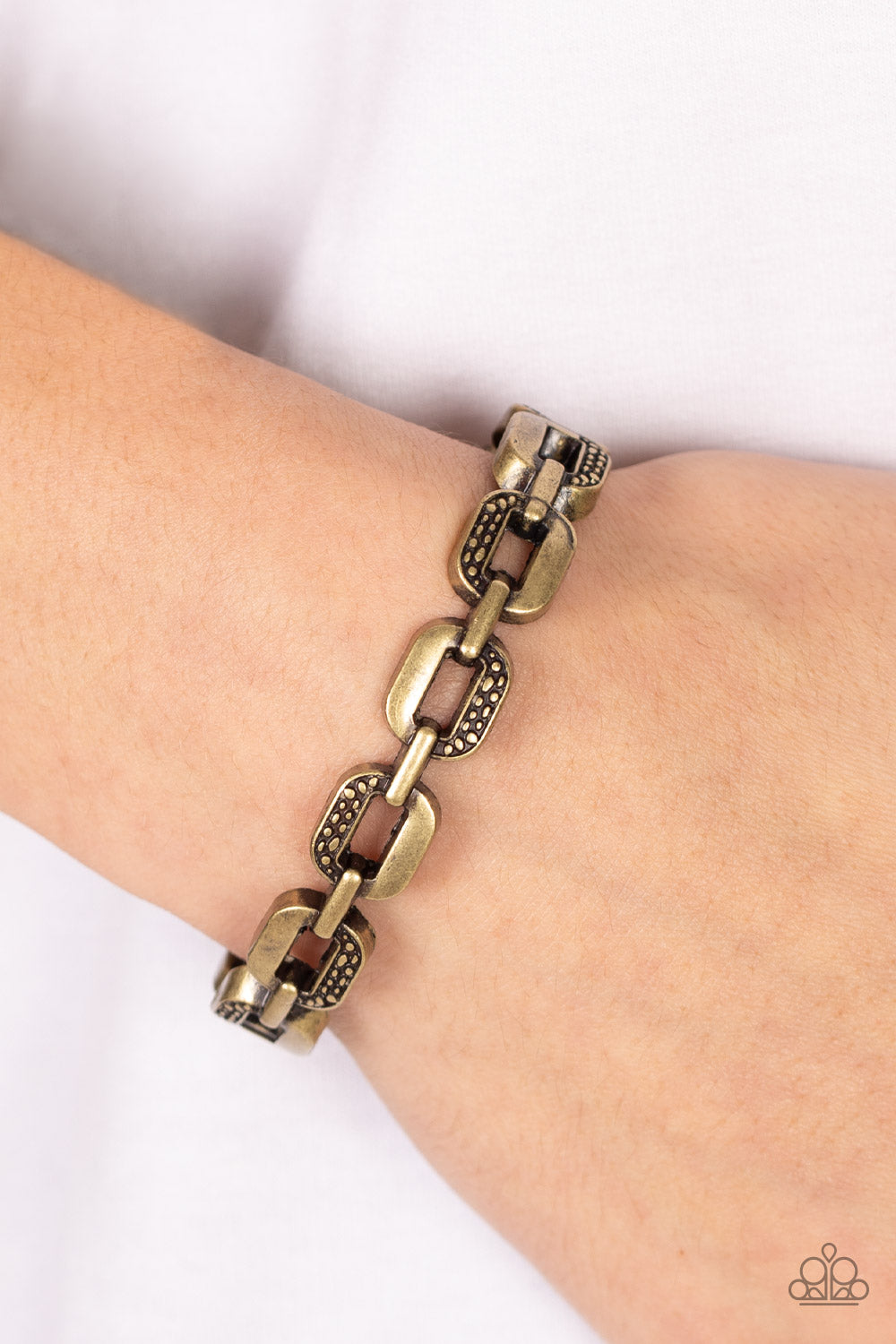 Paparazzi ♥ Powerhouse Plunder - Brass ♥ Bracelet
