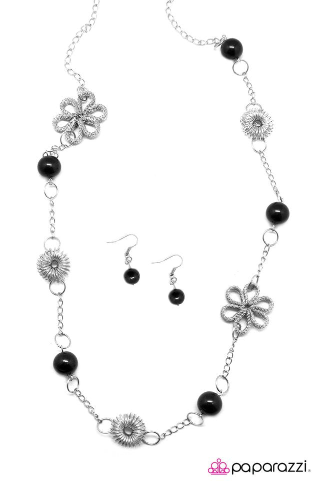 Paparazzi ♥ Namaste - Black ♥ Necklace