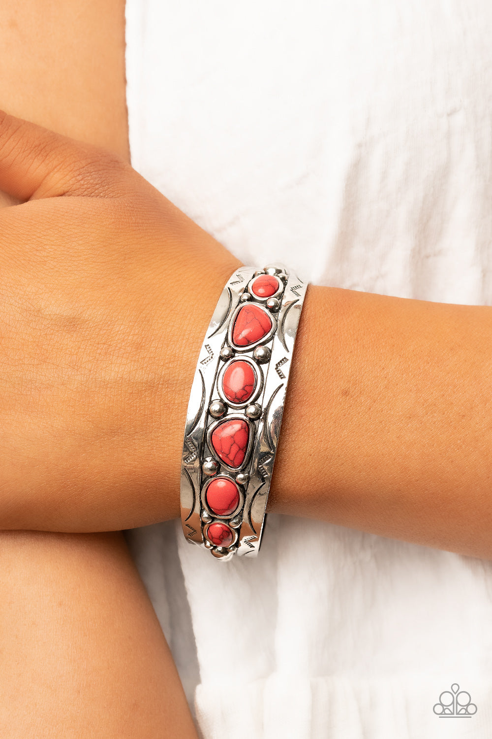 Paparazzi ♥ Saguaro Sultan - Red ♥ Bracelet
