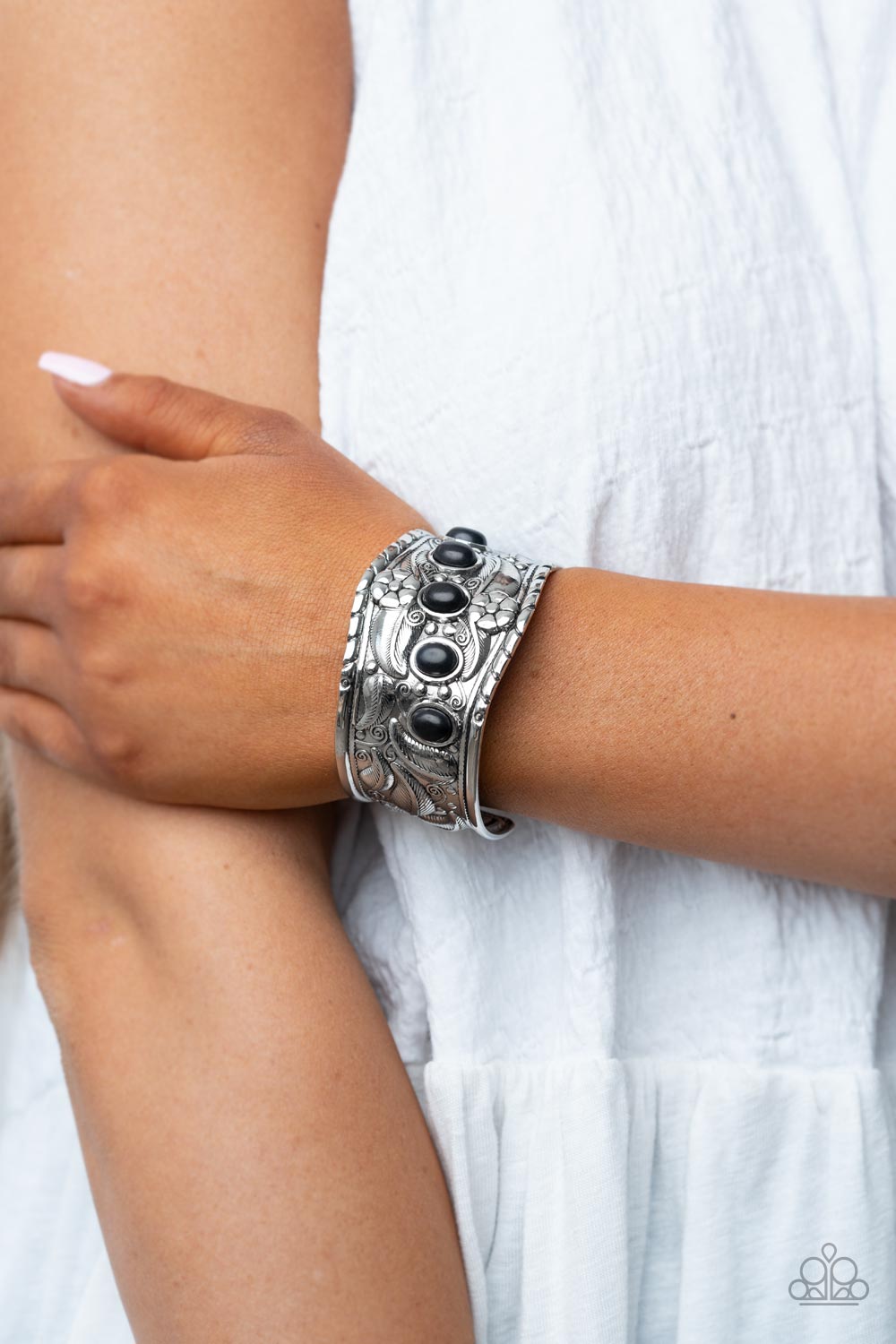 welcome-to-the-badlands-black-p9wh-bkxx-188xx