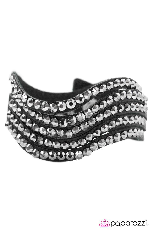 Paparazzi ♥ Born to Sparkle 2 - Black ♥ Bracelet