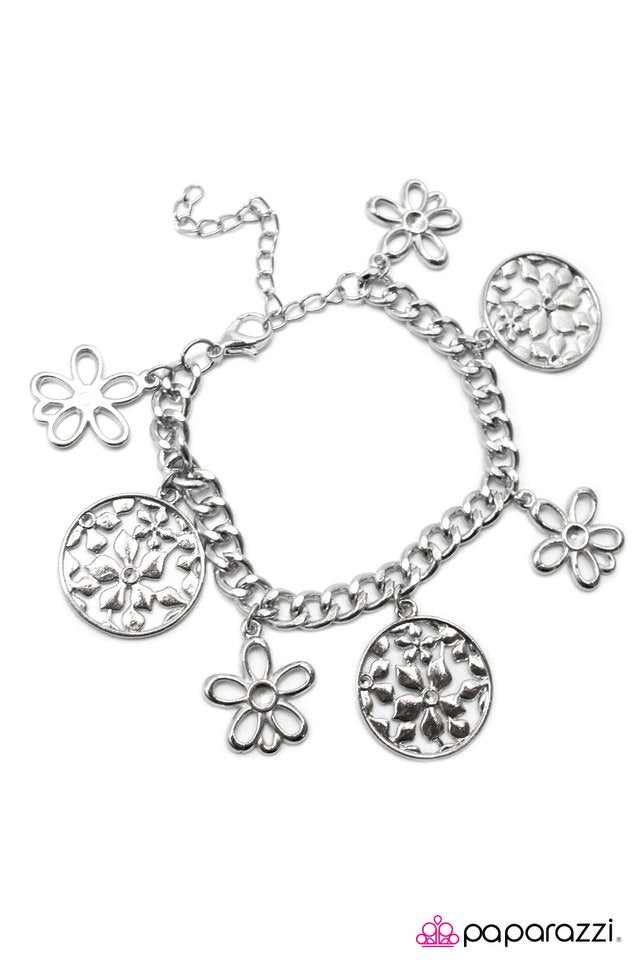 Paparazzi ♥ My Good Luck Charm - Silver ♥ Bracelet