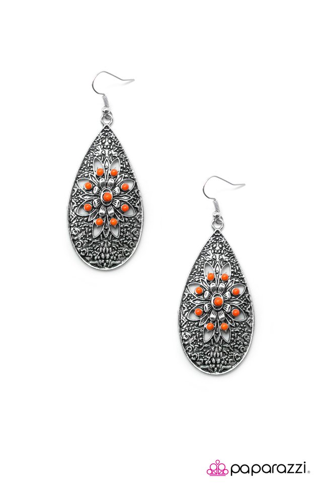 Paparazzi ♥ Day By Day - Orange ♥ Earrings