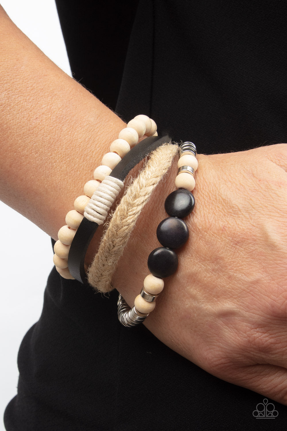 Paparazzi ♥ DRIFTER Away - Black ♥ Bracelet