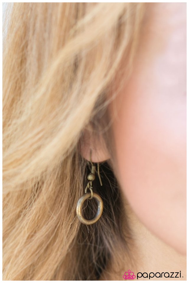 Paparazzi ♥ Ring-A-Ding-Ding - Brass ♥ Necklace