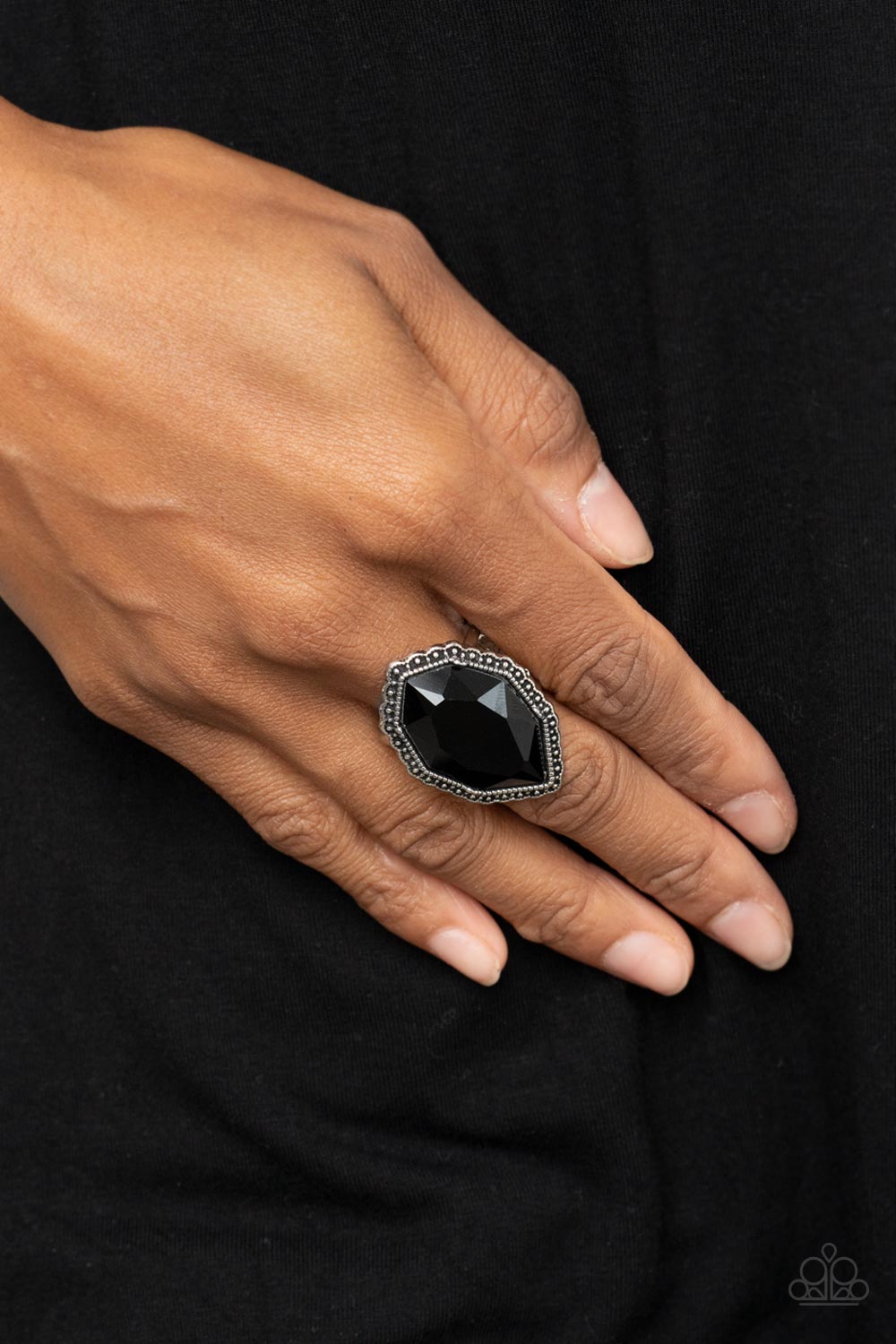Paparazzi ♥ Avant-GRANDEUR - Black ♥ Ring