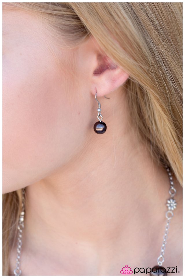 Paparazzi ♥ Living The Charmed Life - Brown ♥ Necklace